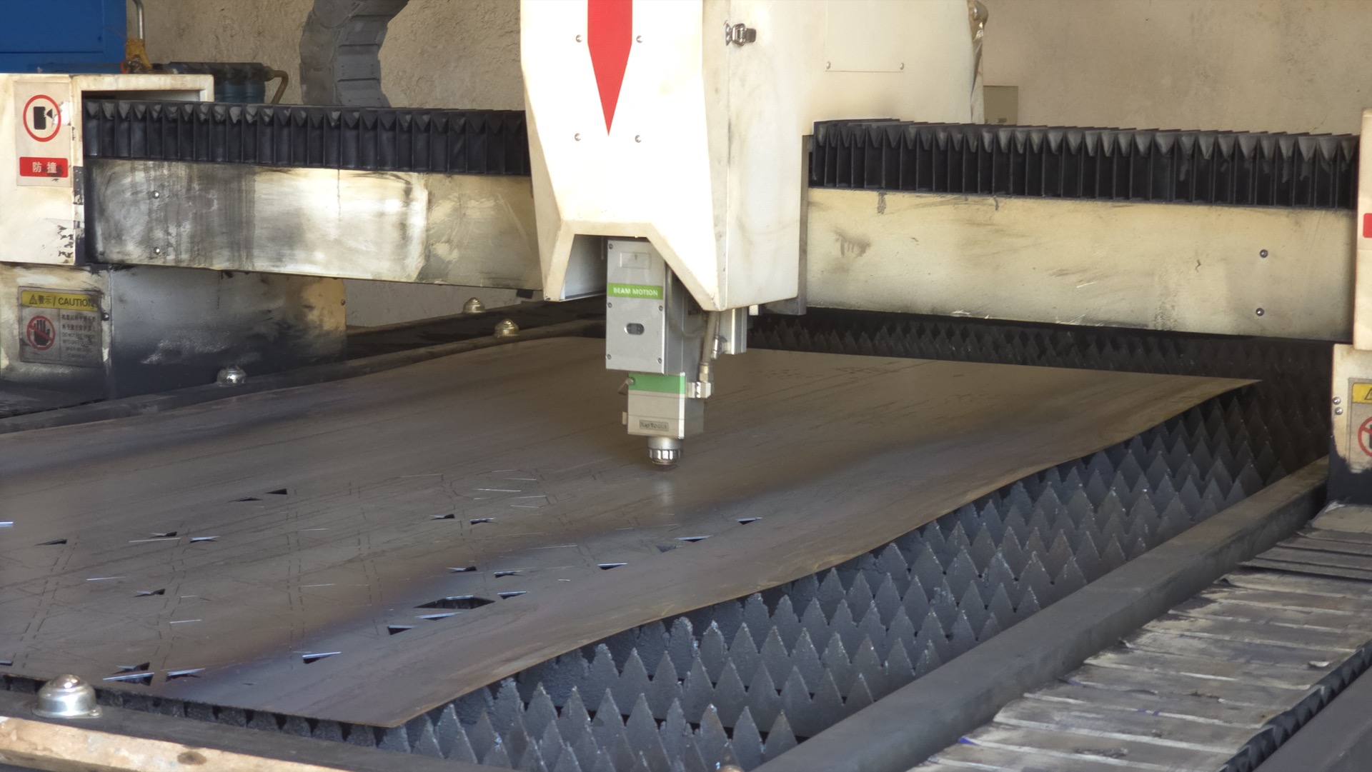 laser_cutting_2.jpg