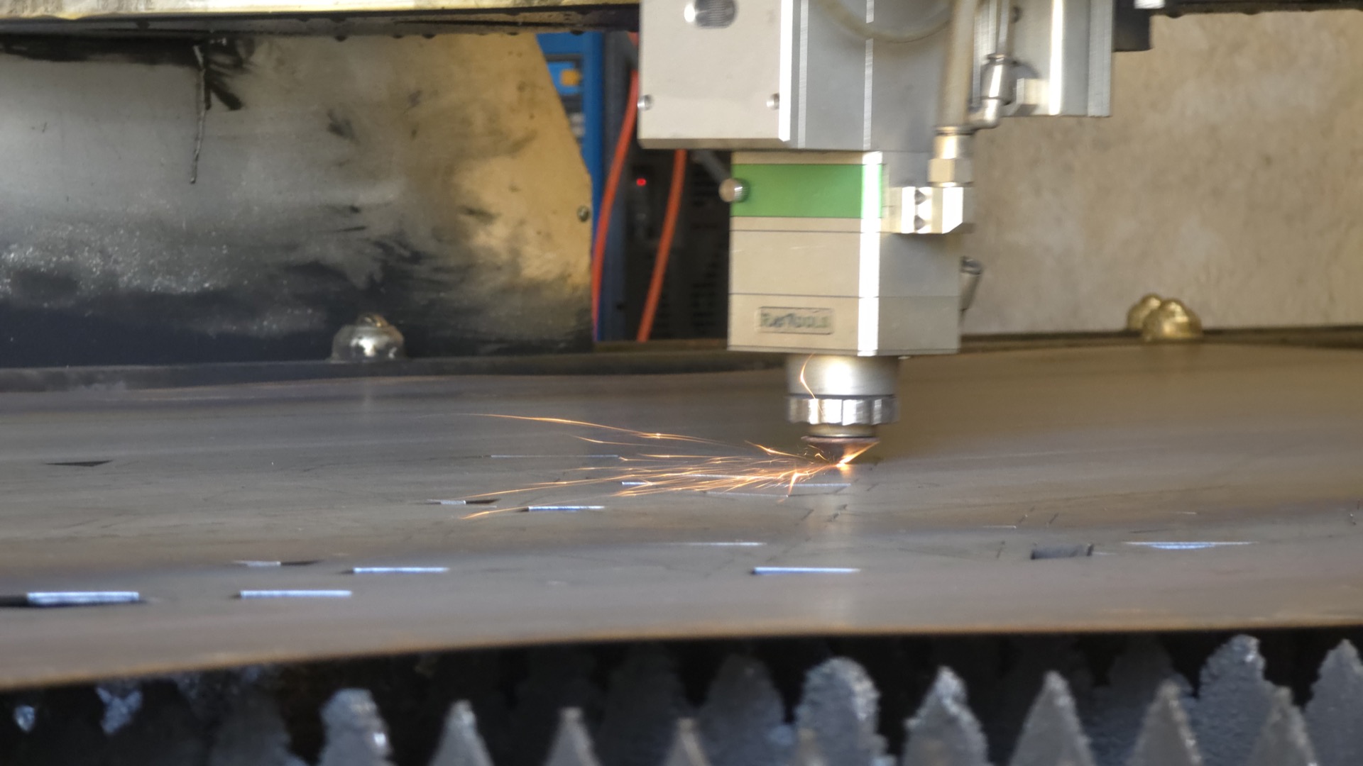 laser_cutting_3.jpg