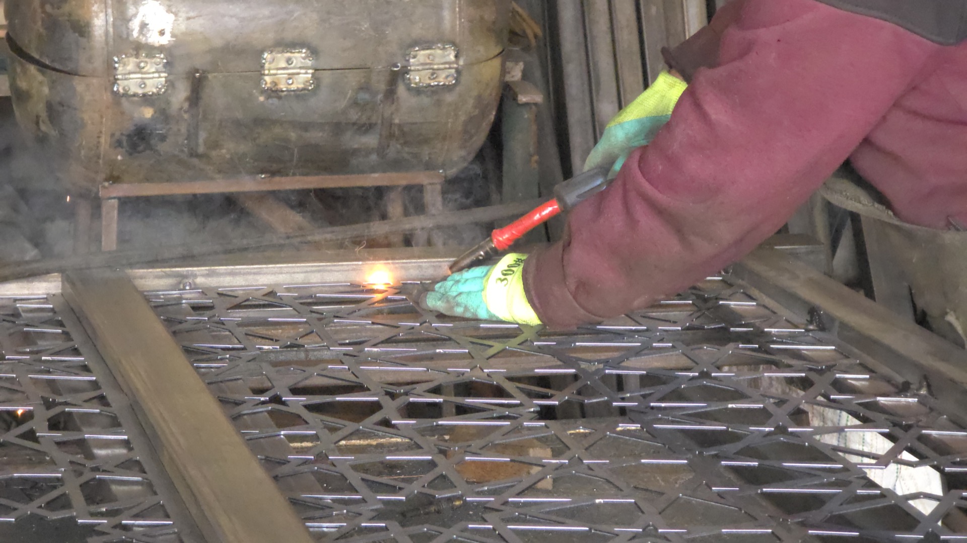 laser_goods_wiring_1.jpg